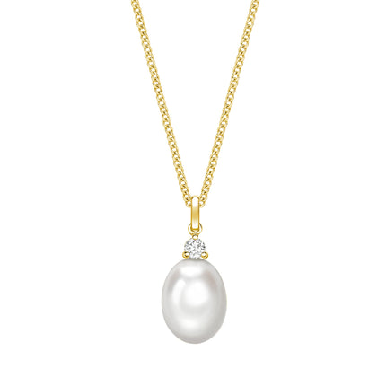 Pearl and Diamond Pendant in Yellow Gold